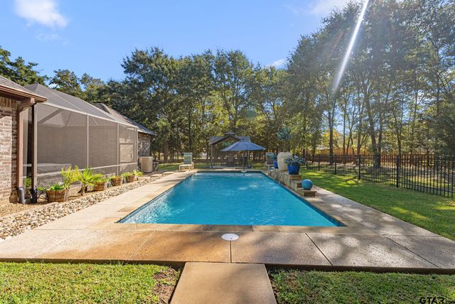 237 County Rd 2321, Mineola, TX 75773