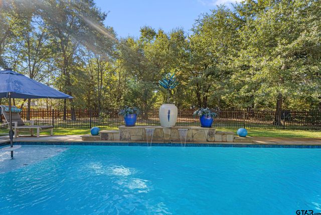 237 County Rd 2321, Mineola, TX 75773