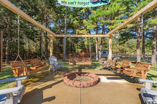 237 County Rd 2321, Mineola, TX 75773