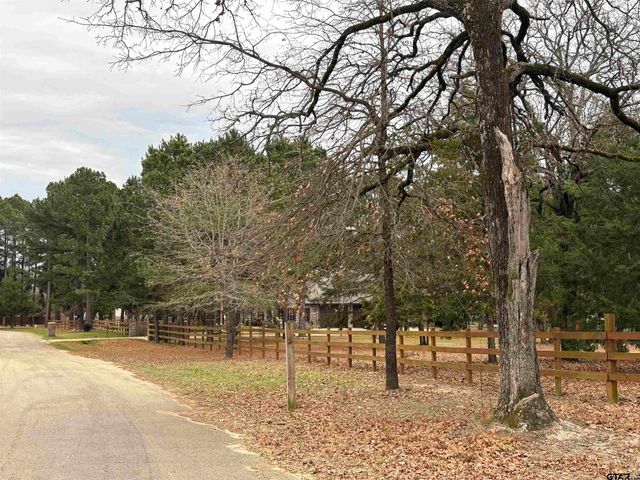 237 County Rd 2321, Mineola, TX 75773