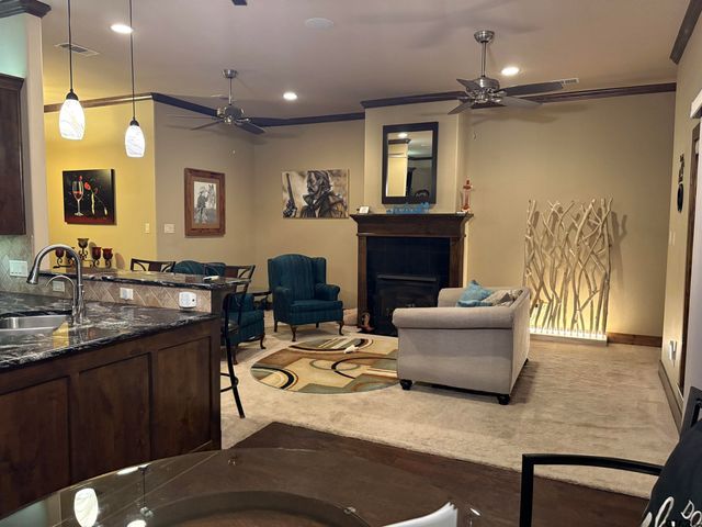 237 County Rd 2321, Mineola, TX 75773