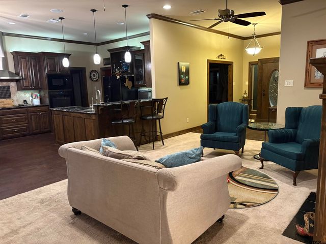 237 County Rd 2321, Mineola, TX 75773