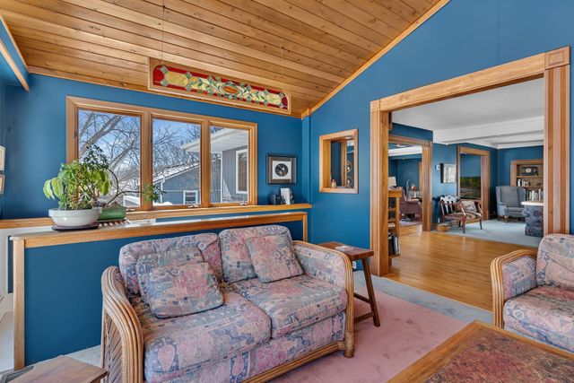909 16th Street SW, Willmar, MN 56201