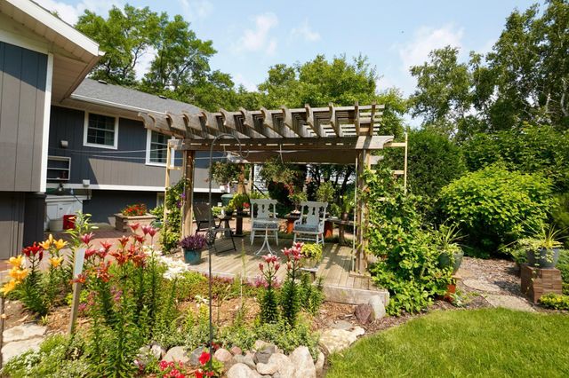 909 16th Street SW, Willmar, MN 56201
