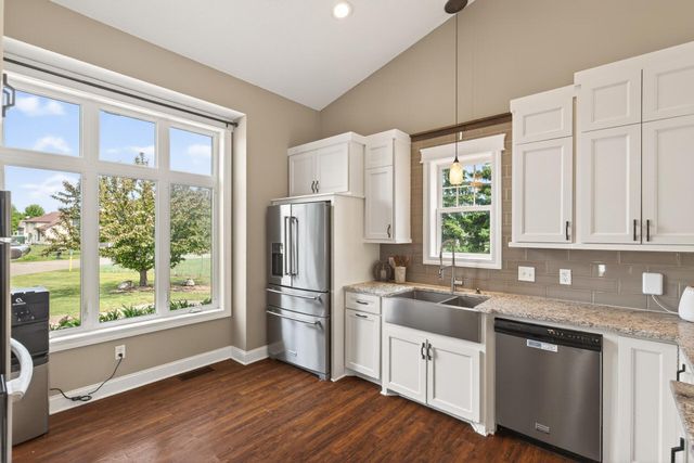 8713 Prestwick Parkway N, Brooklyn Park, MN 55443