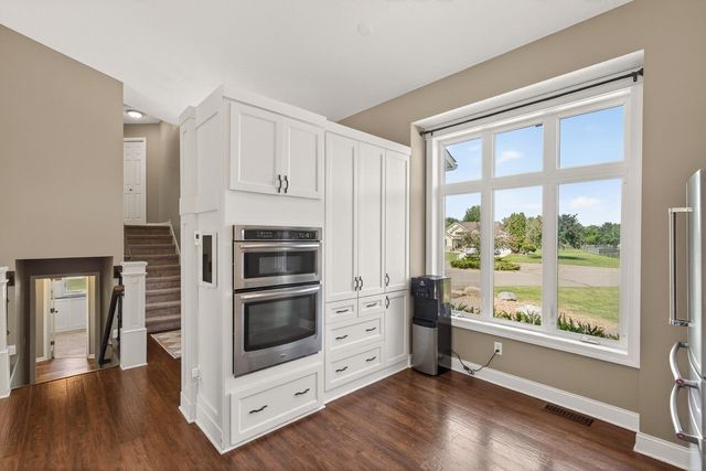 8713 Prestwick Parkway N, Brooklyn Park, MN 55443