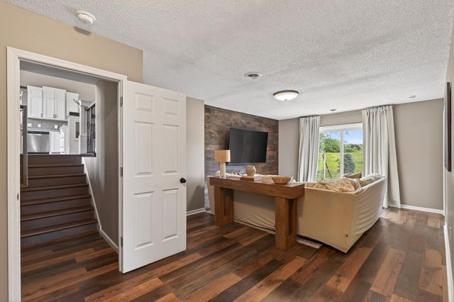 8713 Prestwick Parkway N, Brooklyn Park, MN 55443