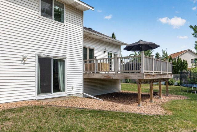 8713 Prestwick Parkway N, Brooklyn Park, MN 55443