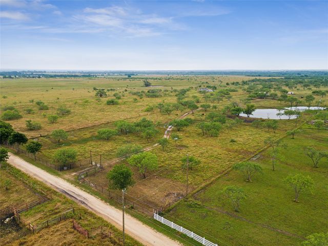 6872 County Road 0040 Road NW, Corsicana, TX 75110