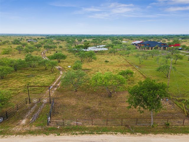 6872 County Road 0040 Road NW, Corsicana, TX 75110