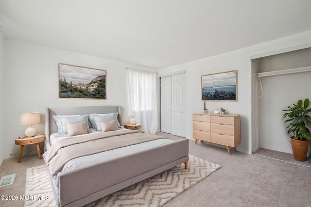 70 Harrington Circle, Willingboro, NJ 08046