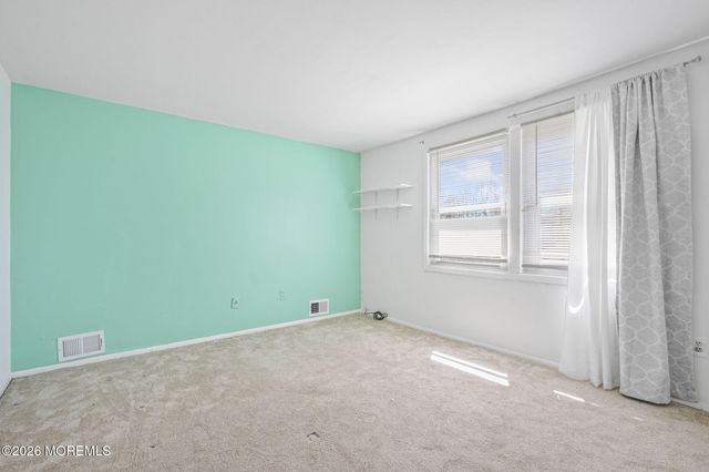 70 Harrington Circle, Willingboro, NJ 08046