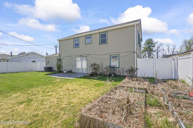 70 Harrington Circle, Willingboro, NJ 08046