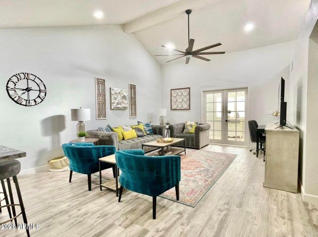 9040 E WINCHCOMB Drive, Scottsdale, AZ 85260