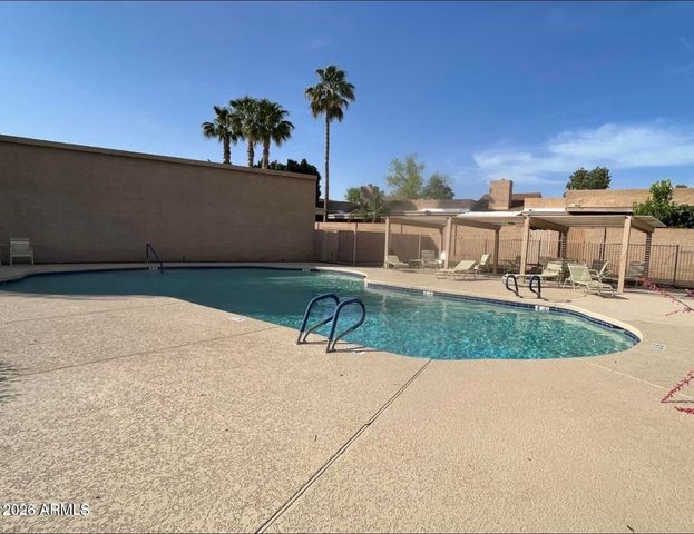 9040 E WINCHCOMB Drive, Scottsdale, AZ 85260
