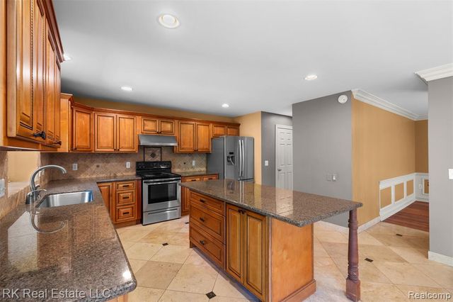 3178 Avalon Road, Rochester Hills, MI 48309