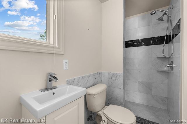 3178 Avalon Road, Rochester Hills, MI 48309