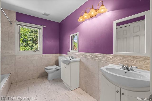 3178 Avalon Road, Rochester Hills, MI 48309
