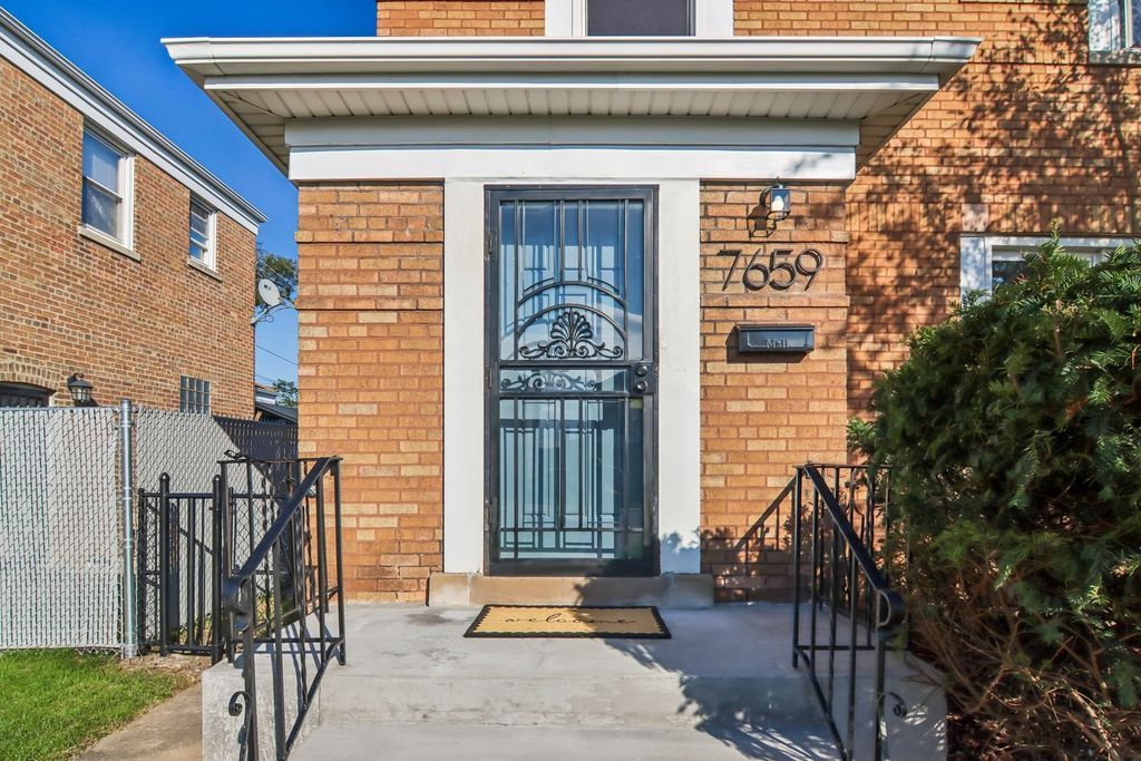 7659 S Hoyne Avenue, Chicago, IL 60620 — photo 3