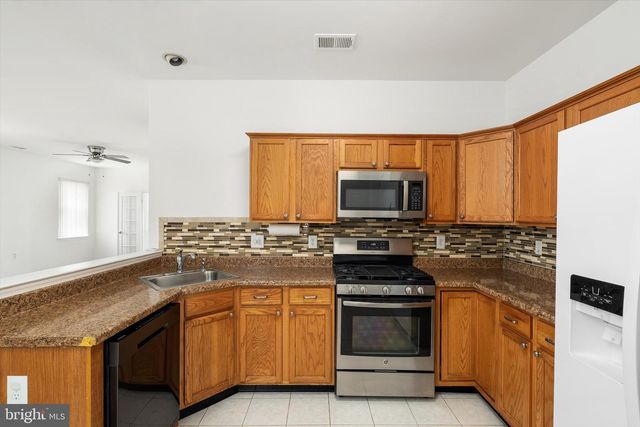 81 MEADOWLARK DR, Hamilton, NJ 08690