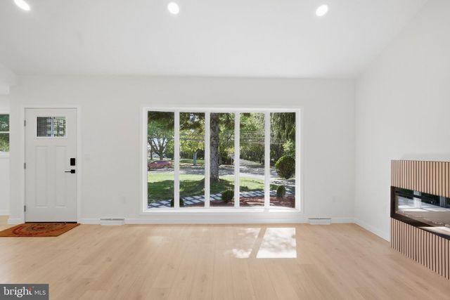 210 NEWTOWN RD, Warminster, PA 18974