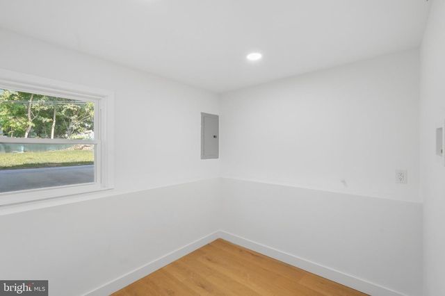 210 NEWTOWN RD, Warminster, PA 18974