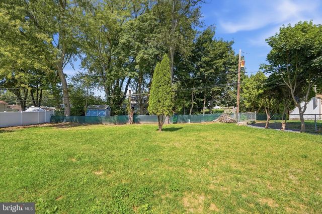 210 NEWTOWN RD, Warminster, PA 18974