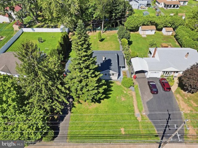 210 NEWTOWN RD, Warminster, PA 18974