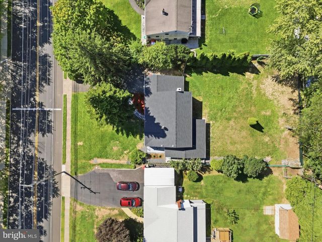 210 NEWTOWN RD, Warminster, PA 18974