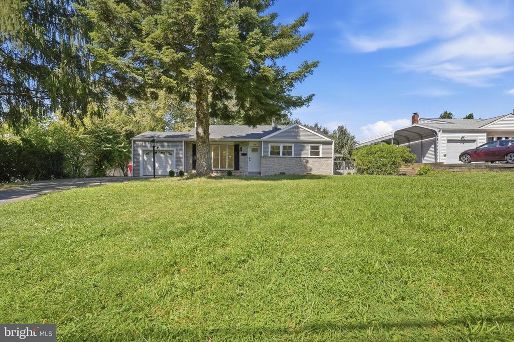 210 NEWTOWN RD, Warminster, PA 18974 — photo 4