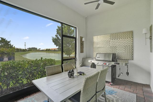 8334 W Blue Spring Drive, Parkland, FL 33067