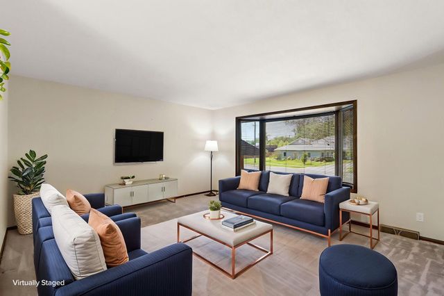 7716 Humboldt Avenue N, Brooklyn Park, MN 55444