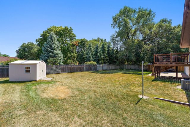 7716 Humboldt Avenue N, Brooklyn Park, MN 55444