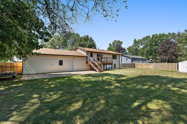 7716 Humboldt Avenue N, Brooklyn Park, MN 55444