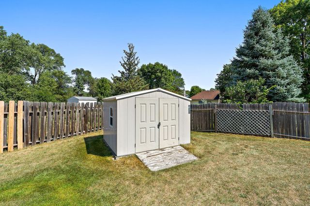 7716 Humboldt Avenue N, Brooklyn Park, MN 55444