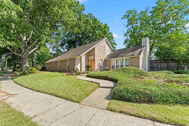 2941 Lockefield Dr, Baton Rouge, LA 70816