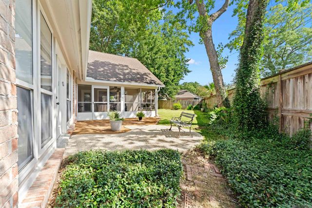2941 Lockefield Dr, Baton Rouge, LA 70816