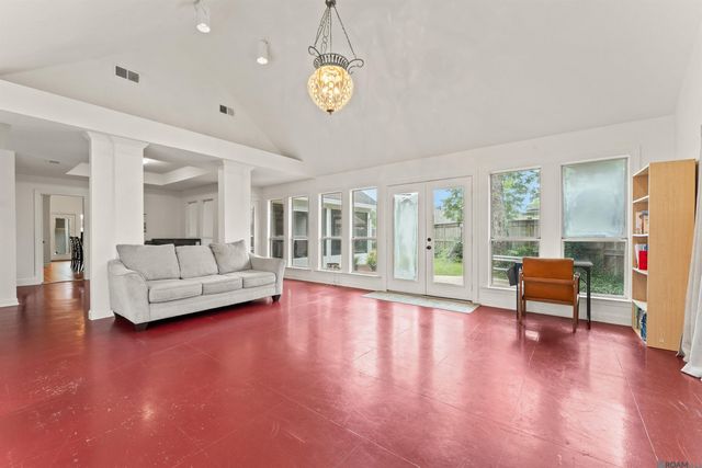 2941 Lockefield Dr, Baton Rouge, LA 70816