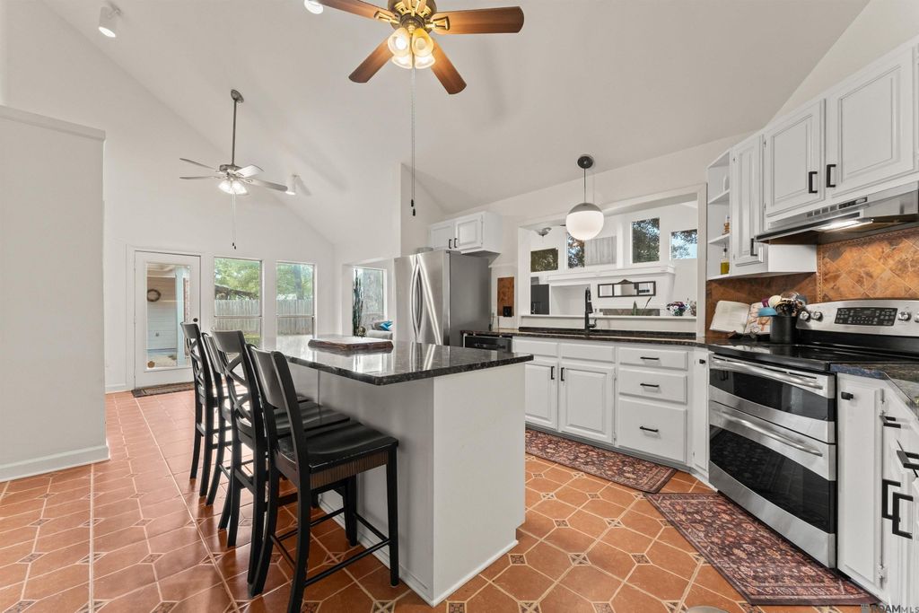 2941 Lockefield Dr, Baton Rouge, LA 70816