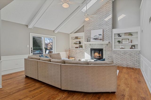 2243 Aster Court, Naperville, IL 60565