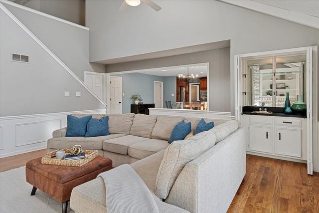 2243 Aster Court, Naperville, IL 60565