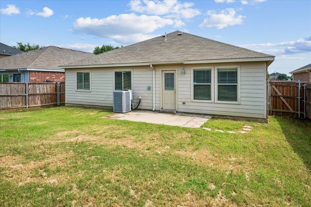 8701 Sagebrush Trail, Cross Roads, TX 76227