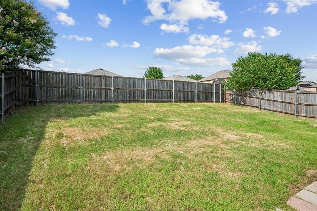 8701 Sagebrush Trail, Cross Roads, TX 76227