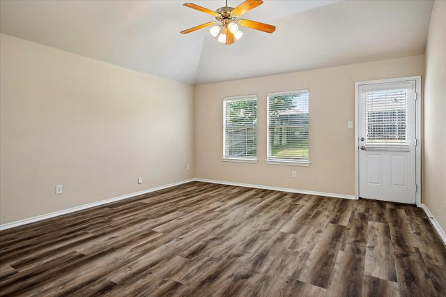 8701 Sagebrush Trail, Cross Roads, TX 76227