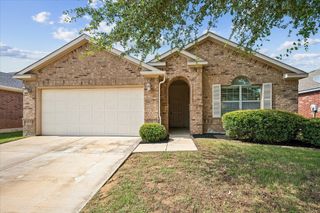 8701 Sagebrush Trail, Cross Roads, TX 76227