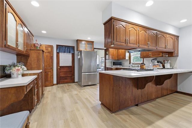 4950 Parish Drive, Roeland Park, KS 66205