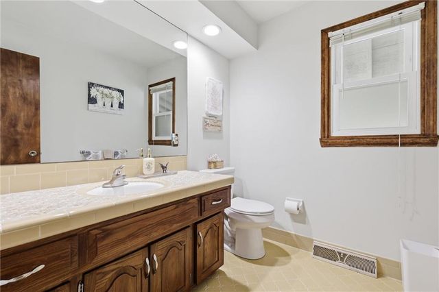 4950 Parish Drive, Roeland Park, KS 66205