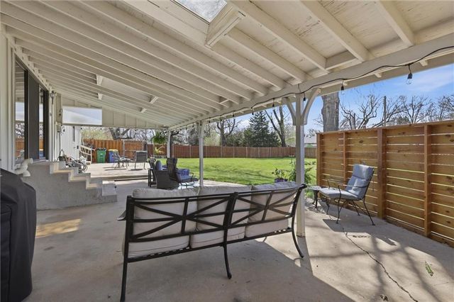 4950 Parish Drive, Roeland Park, KS 66205