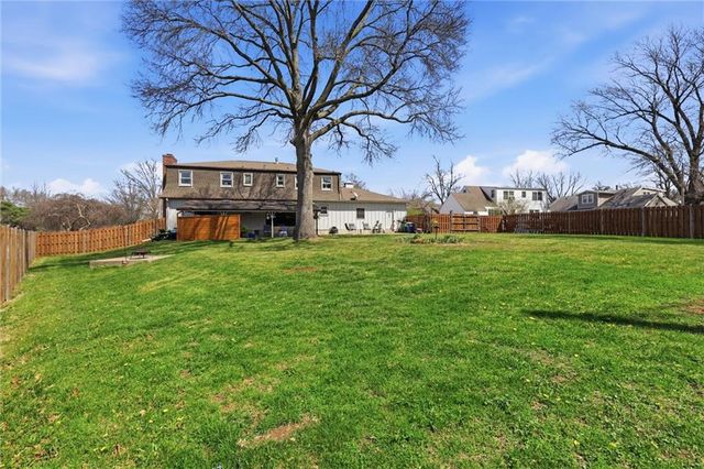 4950 Parish Drive, Roeland Park, KS 66205