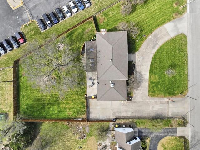 4950 Parish Drive, Roeland Park, KS 66205